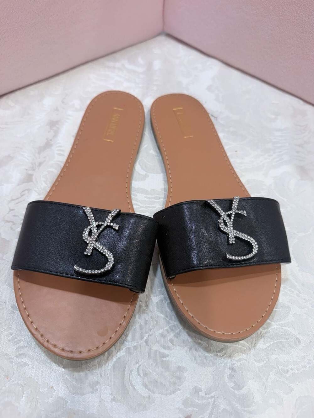 Ann More Auburn Black Rhinestone Slide Sandals Size 11